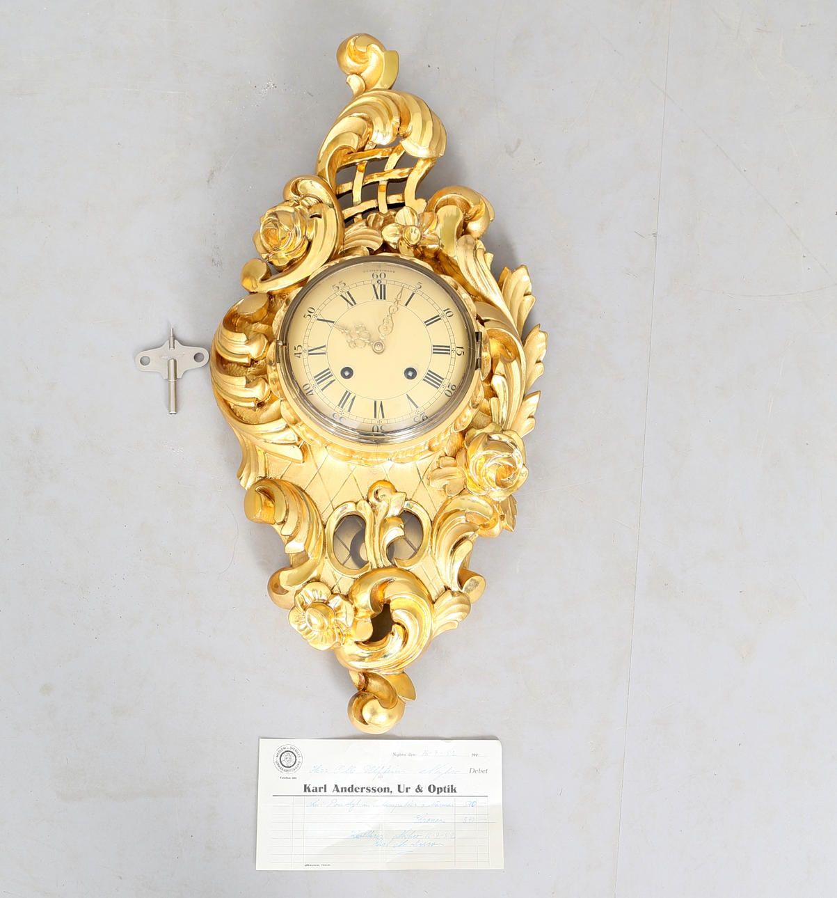 VÄGGPENDYL samt LAMPETTER,rokokostil.