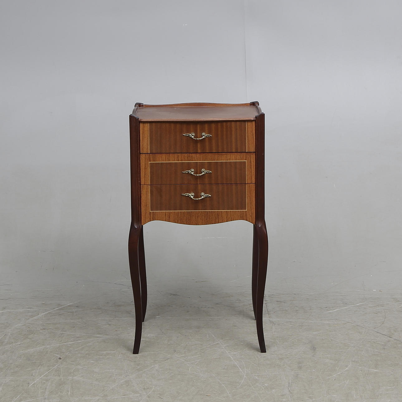 BYRÅ, rokokostil, 1900-tal.