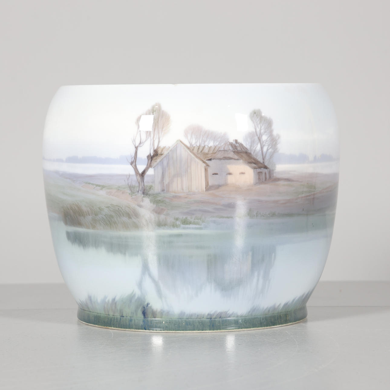 ARTHUR BOESEN. A ceramic outer lining, Royal Copenhagen.