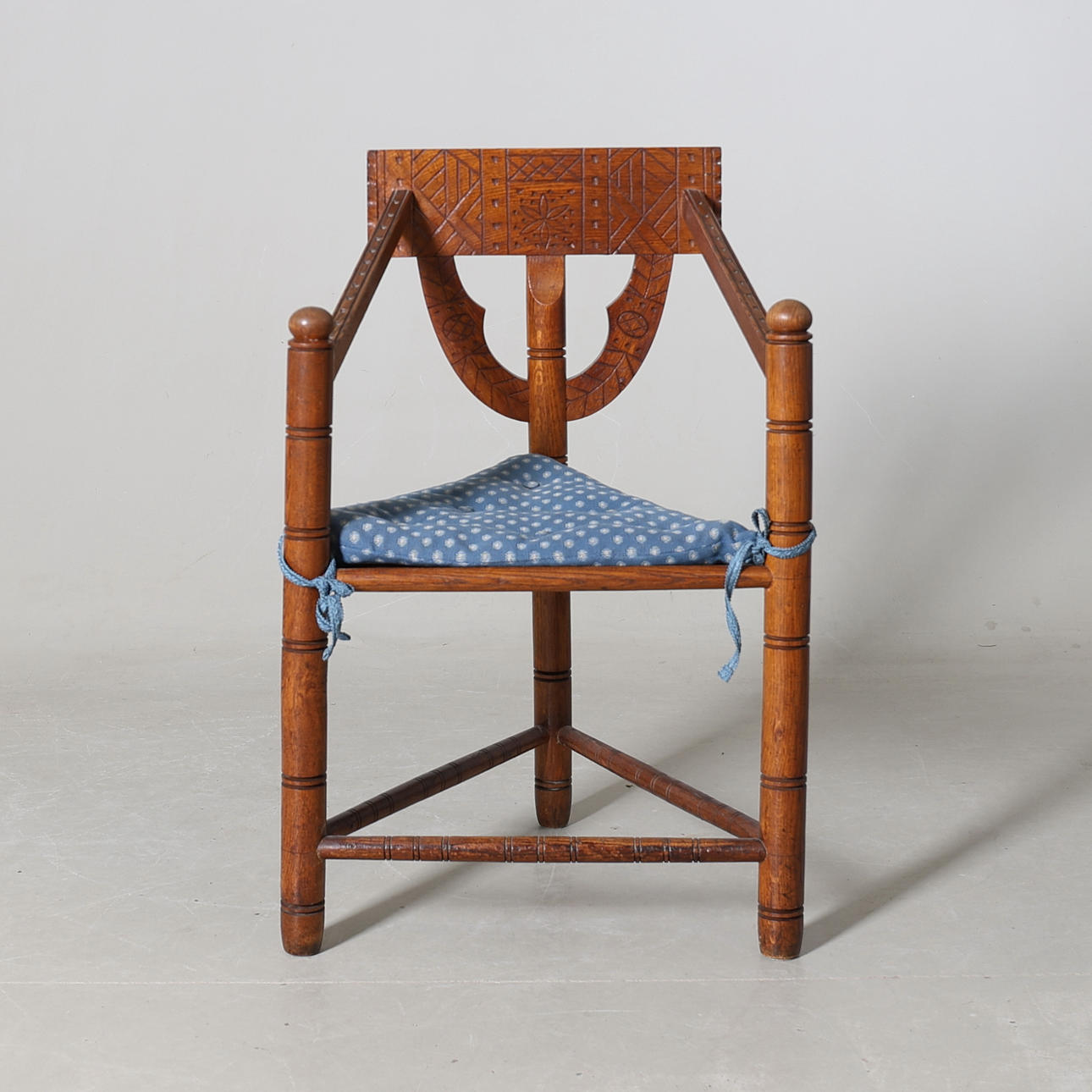 MUNKSTOL, ek, 1900-tal.