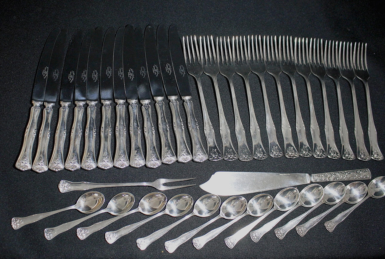 BESTICKSERVICE NYSILVER, 38 delar Nils-Johan Augsburg.