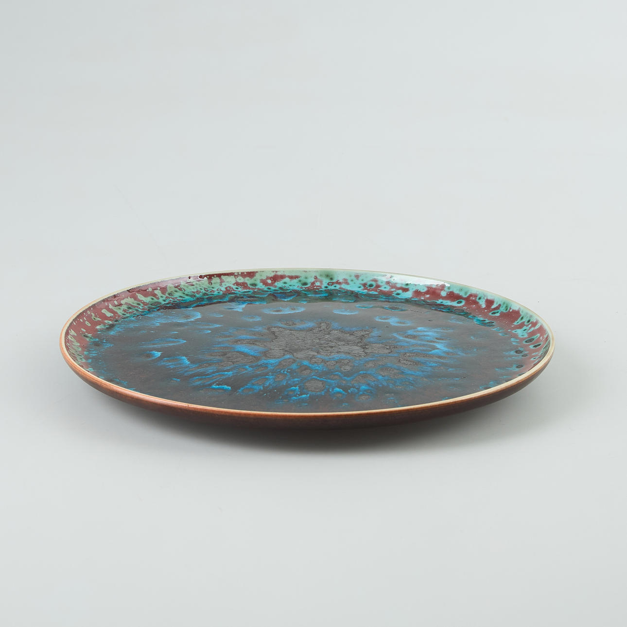 FRIEDL HOLZER-KJELLBERG. A dish. Signed Arabia - F.H.K. Ceramics