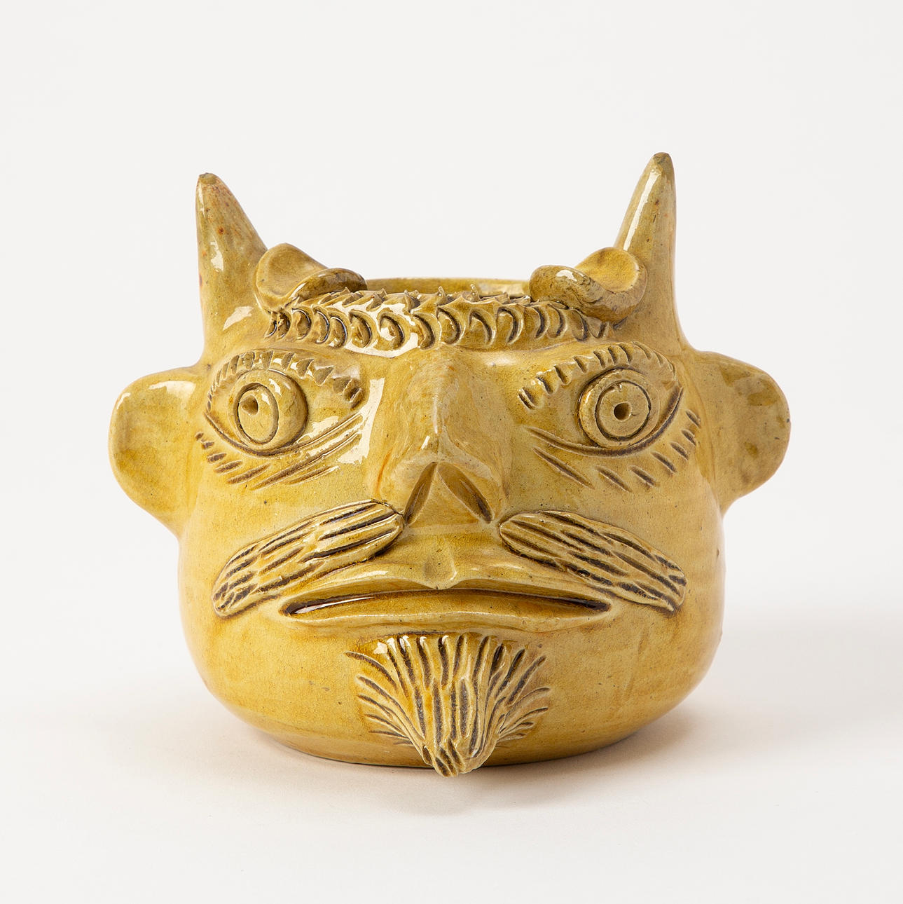 ROSA RAMALHO. "Cinzeiro diabo".