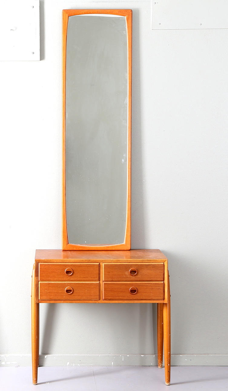 HALLMÖBEL,2 delar,1960-tal.