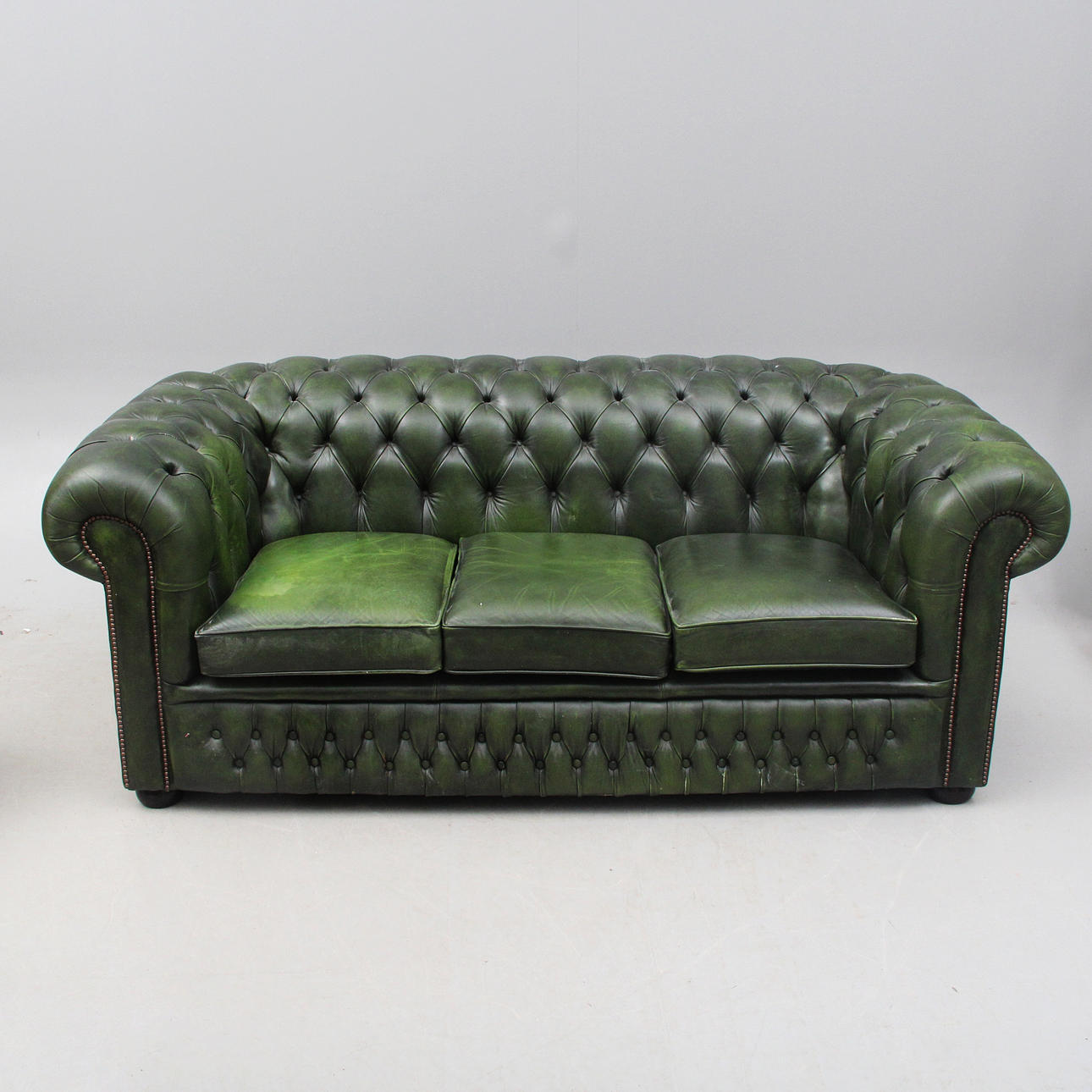 SOFFA, Chesterfield, grön.