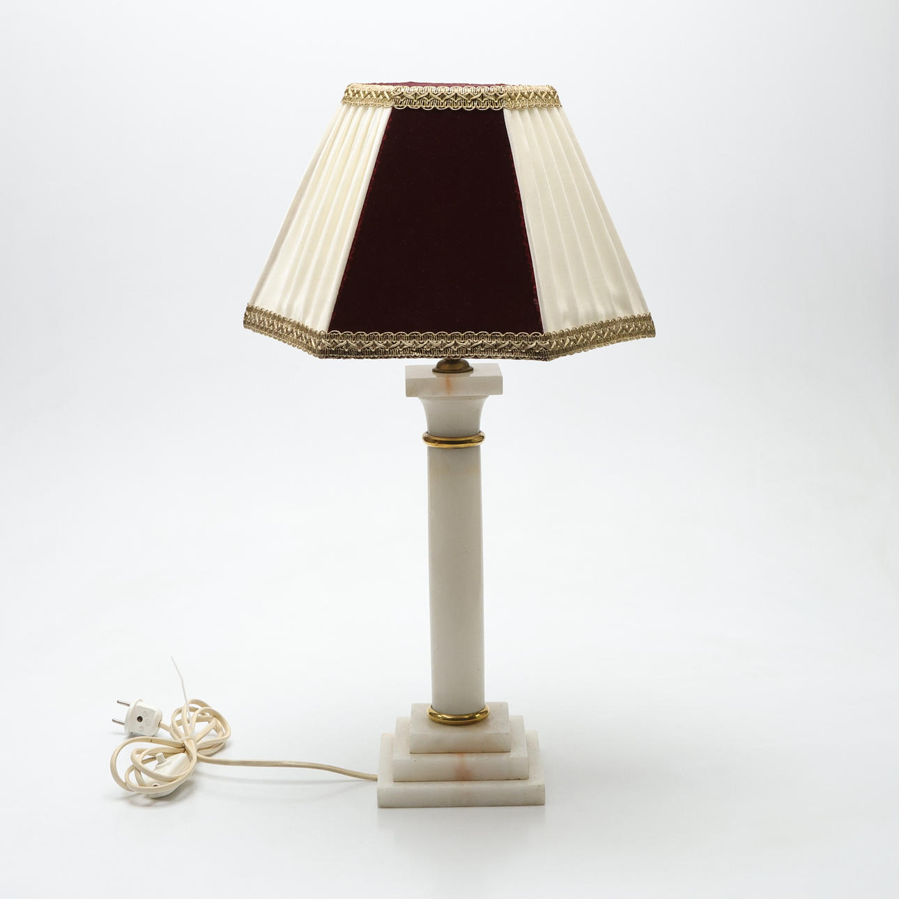 BORDSLAMPA, alabaster, 1930-tal.
