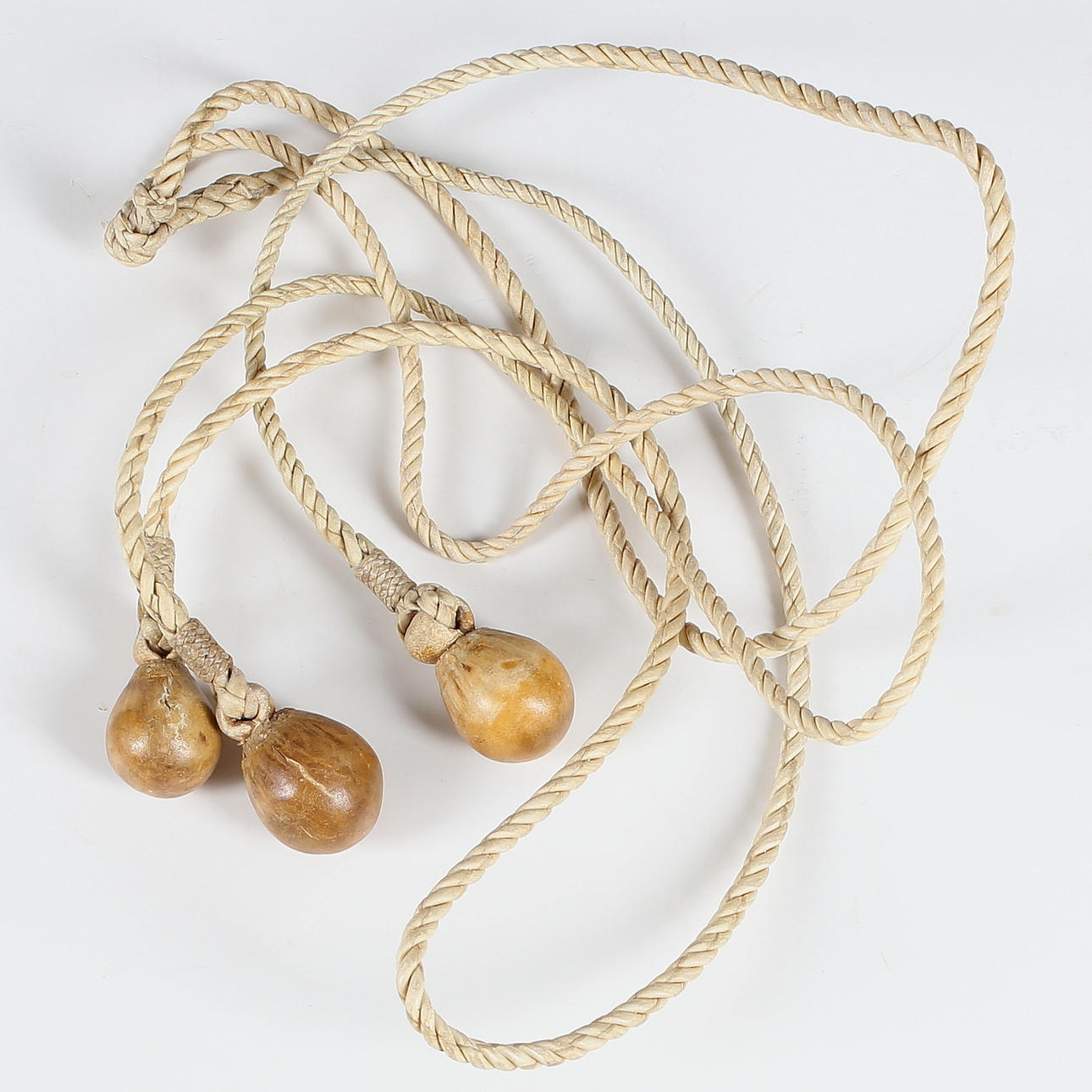 BOLA/BOLEODORAS, läder/hampa, Patagonien, 1900-tal.