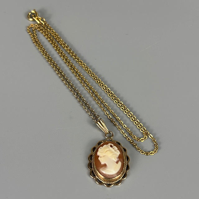 vintage cameo pendant.