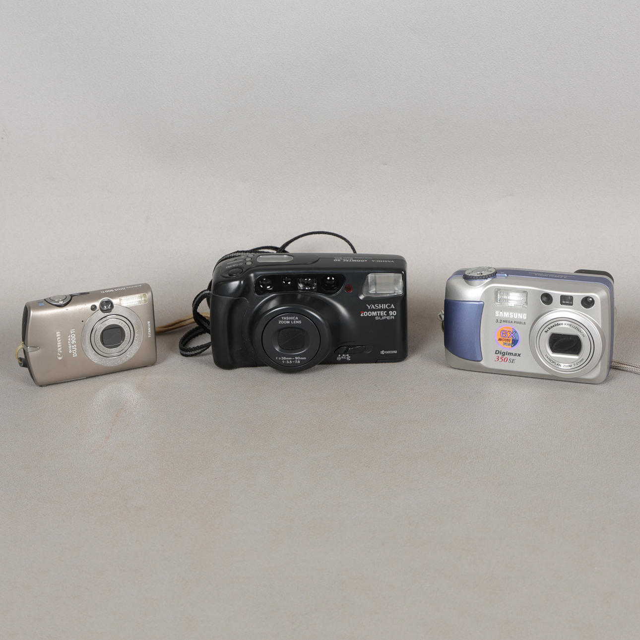 THREE CAMERAS (3).