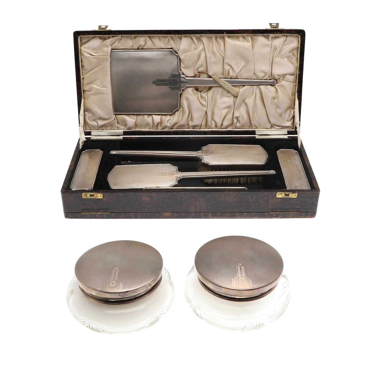 AN EDWARDIAN SILVER BACKED SIX PIECE DRESSING TABLE/BRUSH SET.