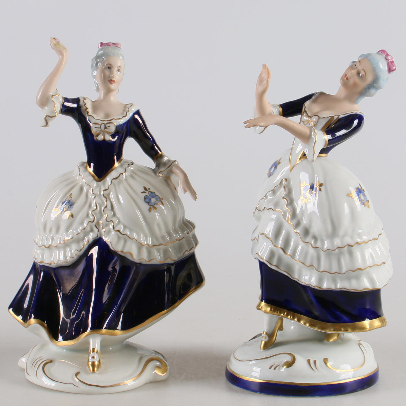 FIGURINER, 2 st. Porslin, Royal Dux, 1900-tal.