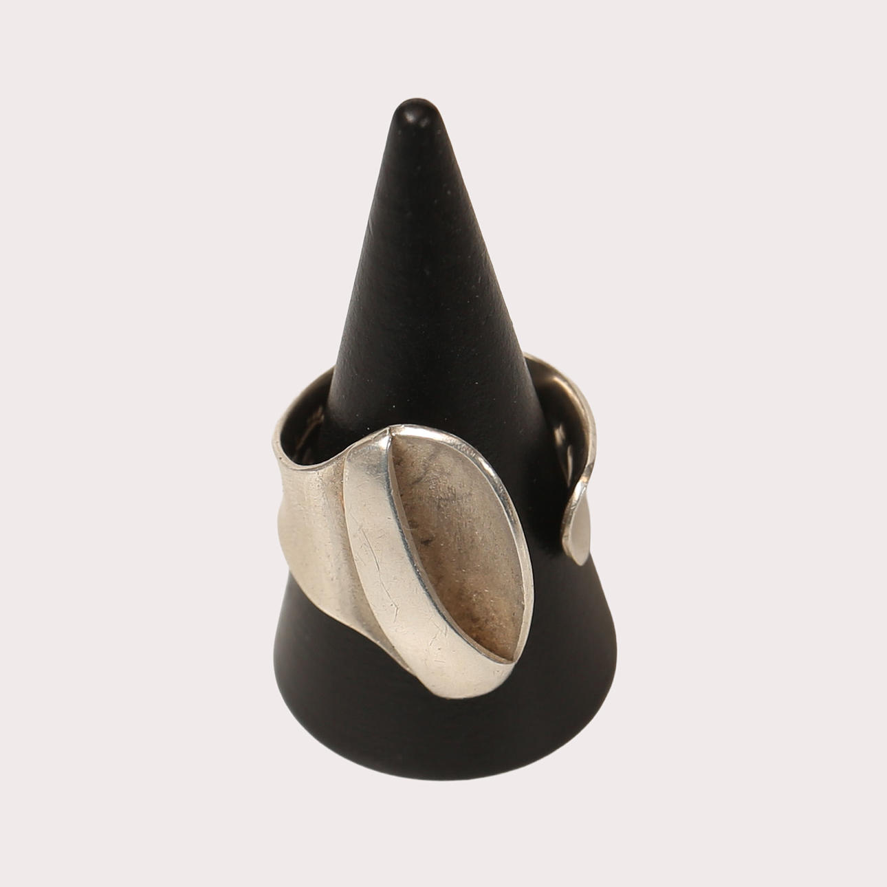 ELON ARENHILL. Ring Sterling Silver, open model, signed.