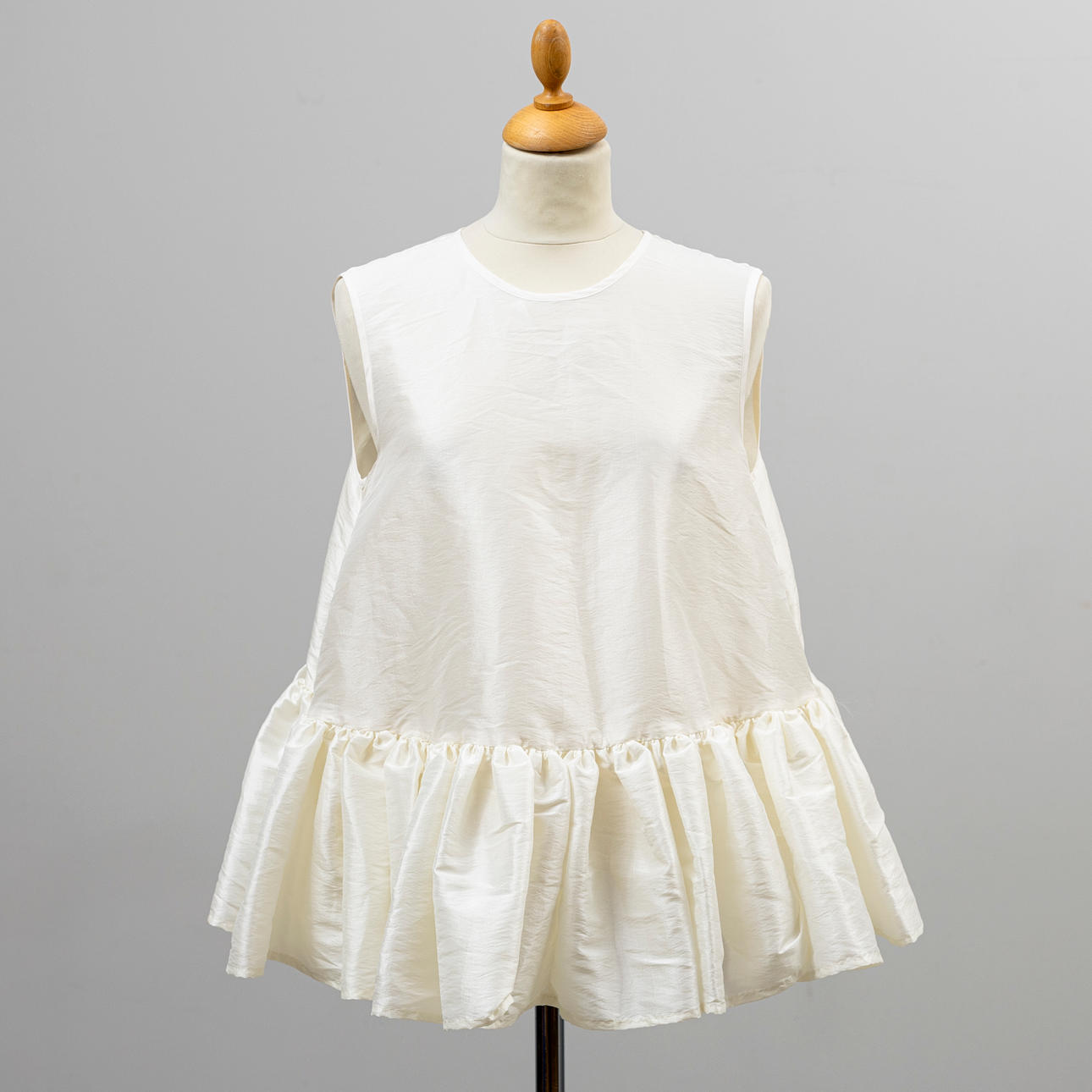 CECILIE BAHNSEN. Top, size UK8/US4.