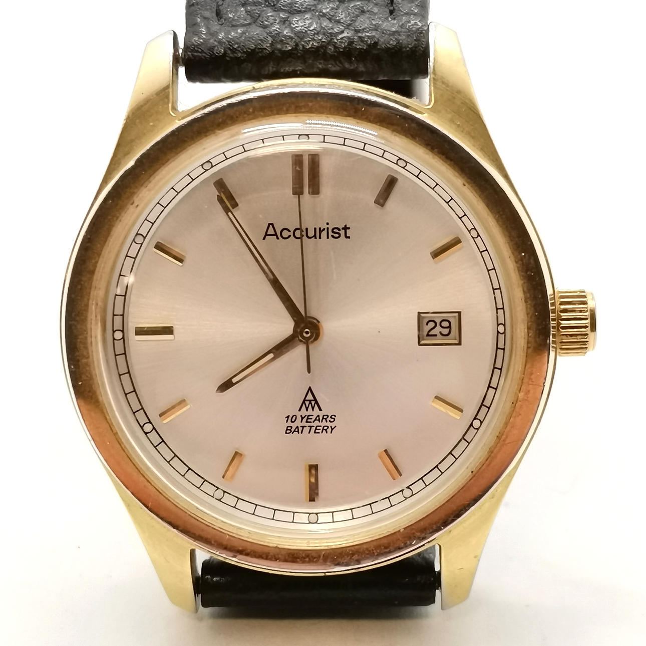 ACCURIST QUARTZ WRISTWATCH.