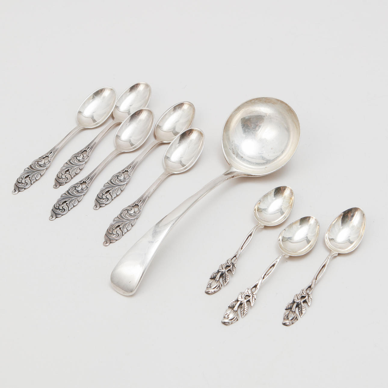 SPOONS, 9 pcs, silver, weight approx. 100 grams.