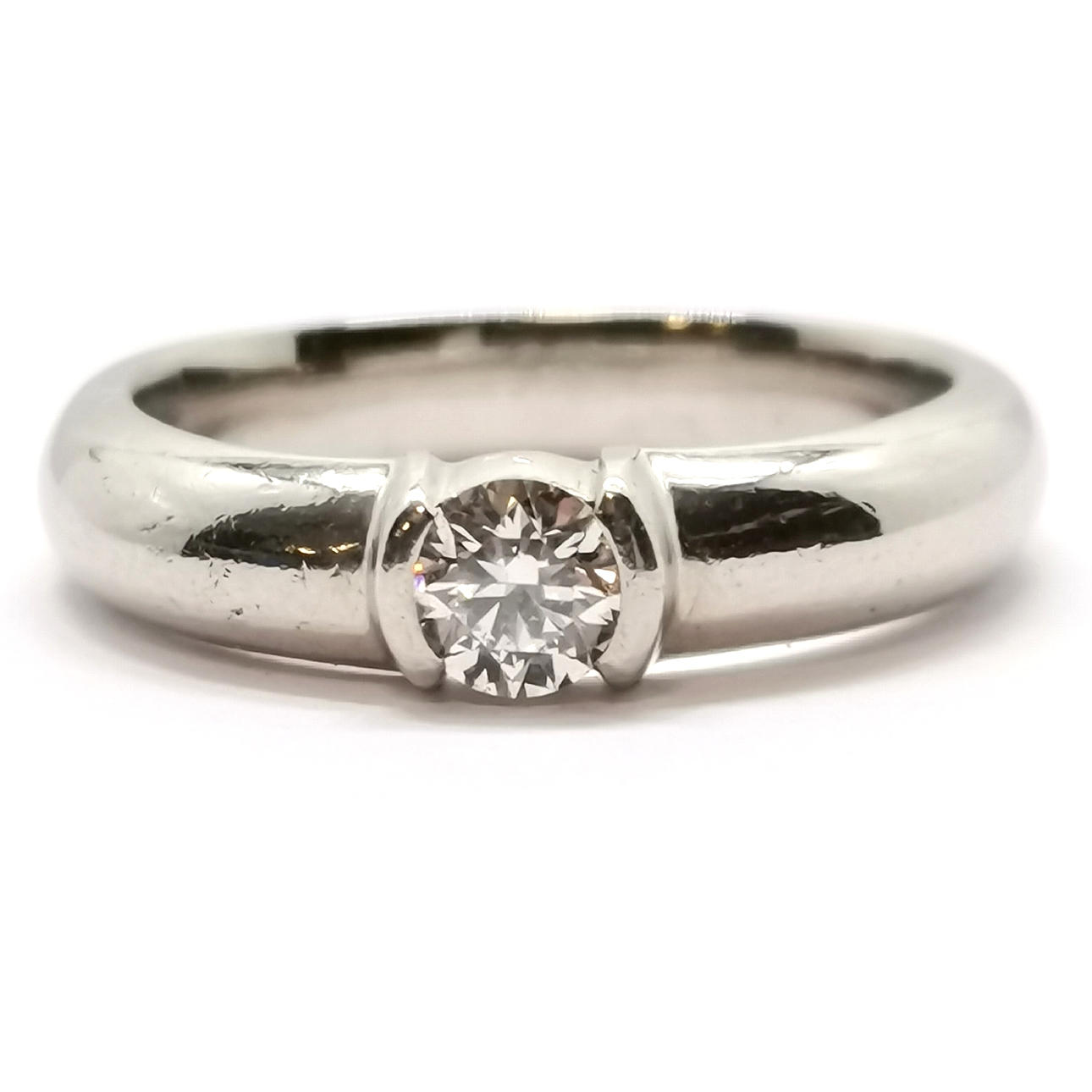 TIFFANY & Co PLATINUM DIAMOND SOLITAIRE RING.