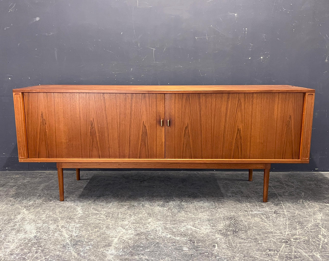 PETER LØVIG NIELSEN. SIDEBOARD WITH SHUTTER DOORS.