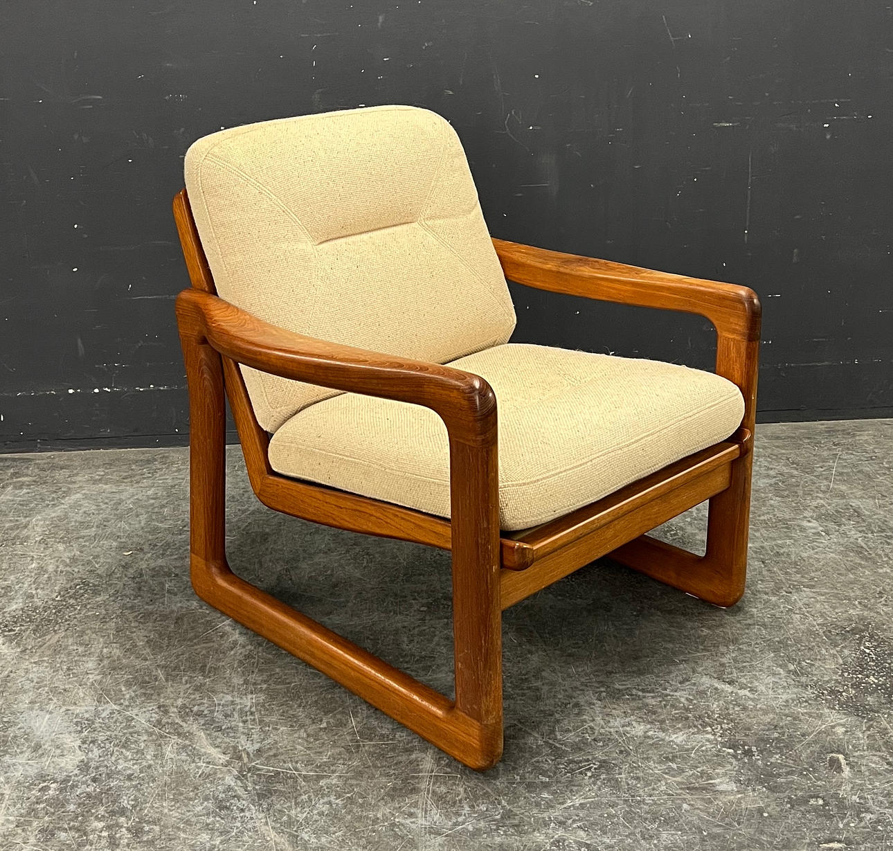 HOLSTEBRO ARMCHAIR.