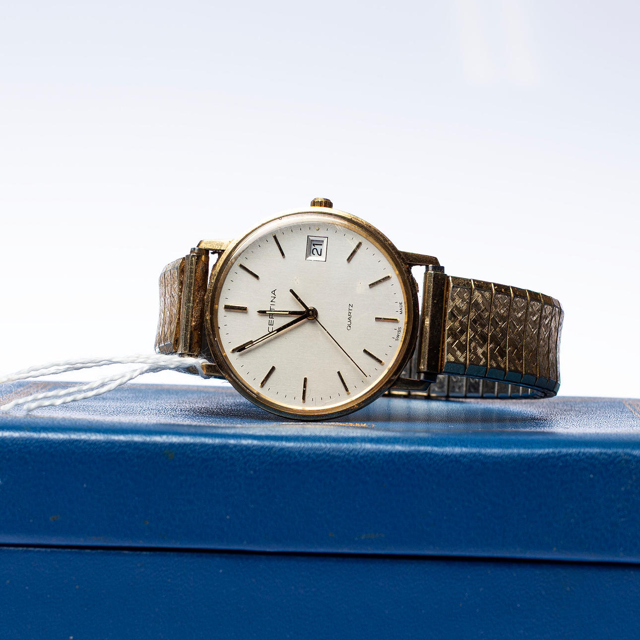 HERRARMBANDSUR, Certina 18 k guld.