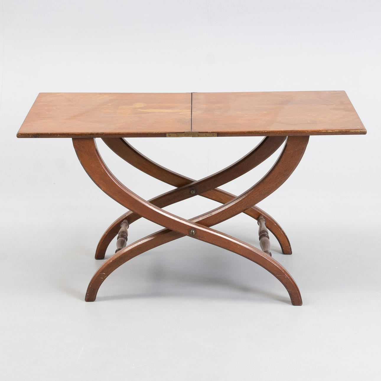 VICTORIAN FOLDING TABLE mahogany. England.