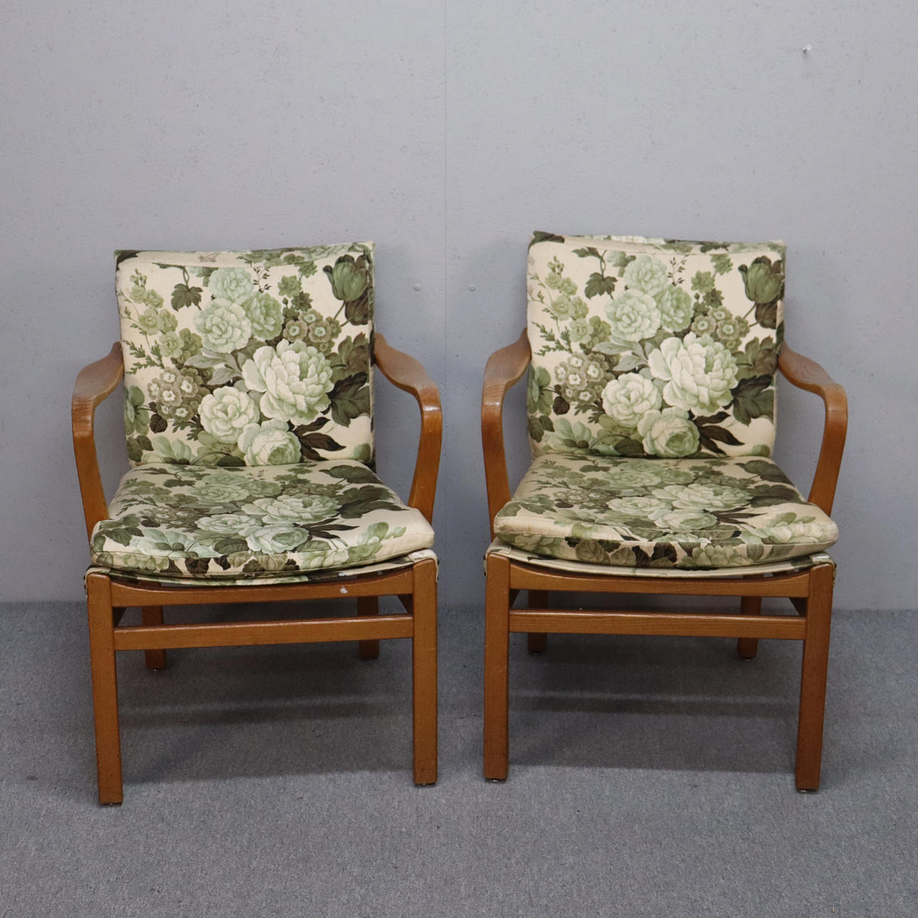 ATTRIBUTED TO CARL MALMSTEN. armchairs, 1 pair.
