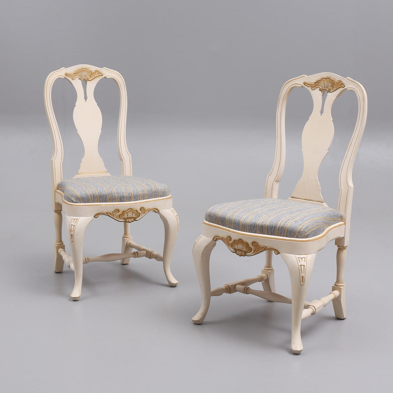 A PAIR OF BONROCOCO CHAIRS.
