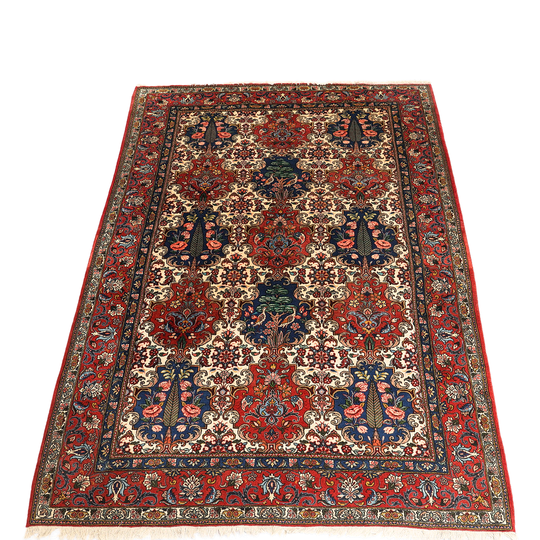 HANDKNOTTED RUG, figural Baktiari.