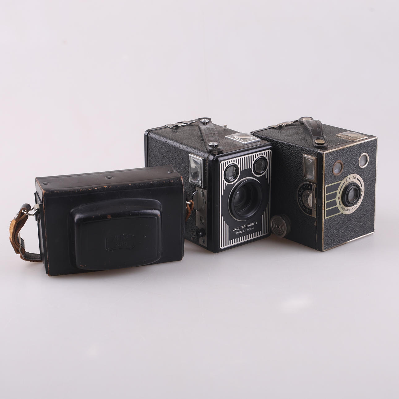 KAMEROR, 3 delar, Kodak och Zeiss.