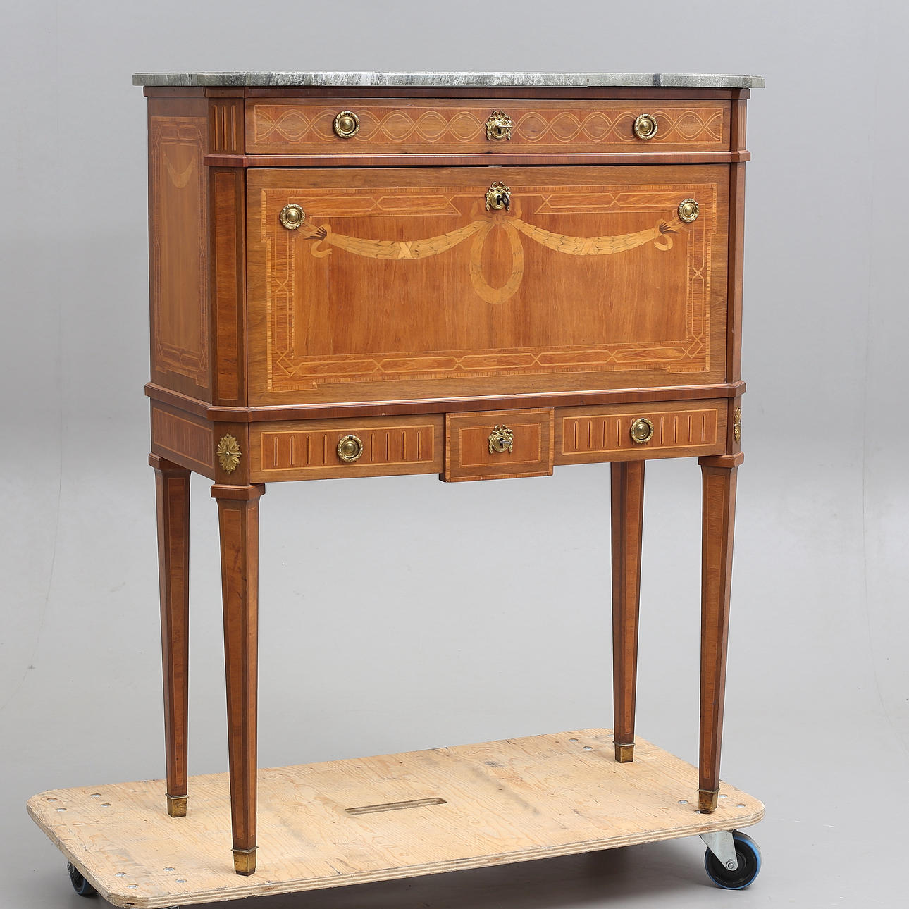 SEKRETÄR, gustaviansk stil, 1900-talets mitt.