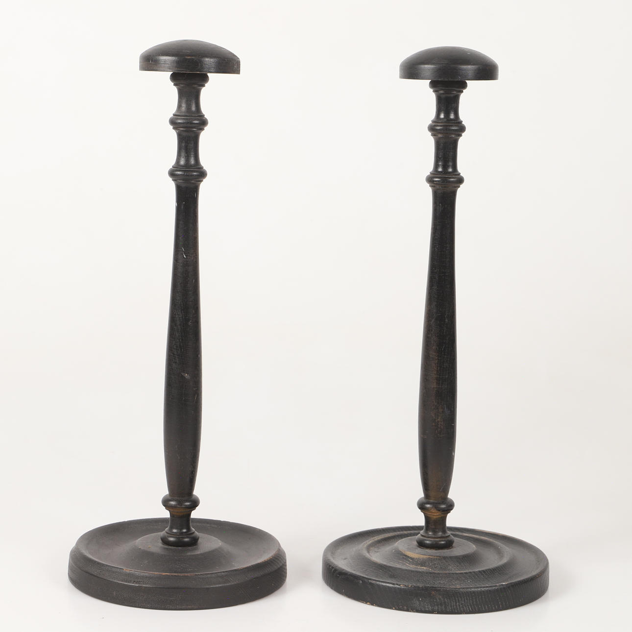 HATTSTÄLL, 1 par, trä, 1900-tal.