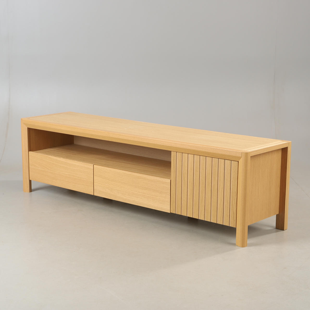 SIDEBOARD, “Vilgot”, oak veneer, Mio.