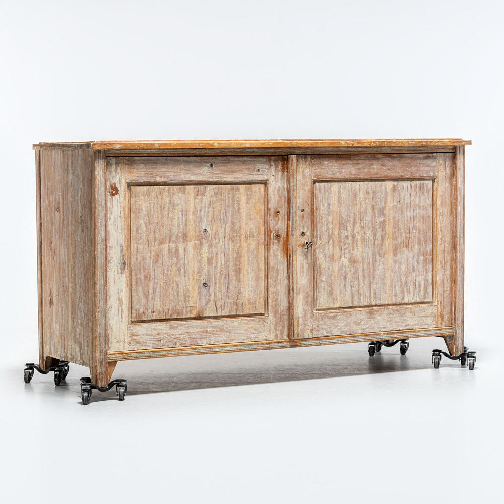 An almoge cupboard, 19th century.