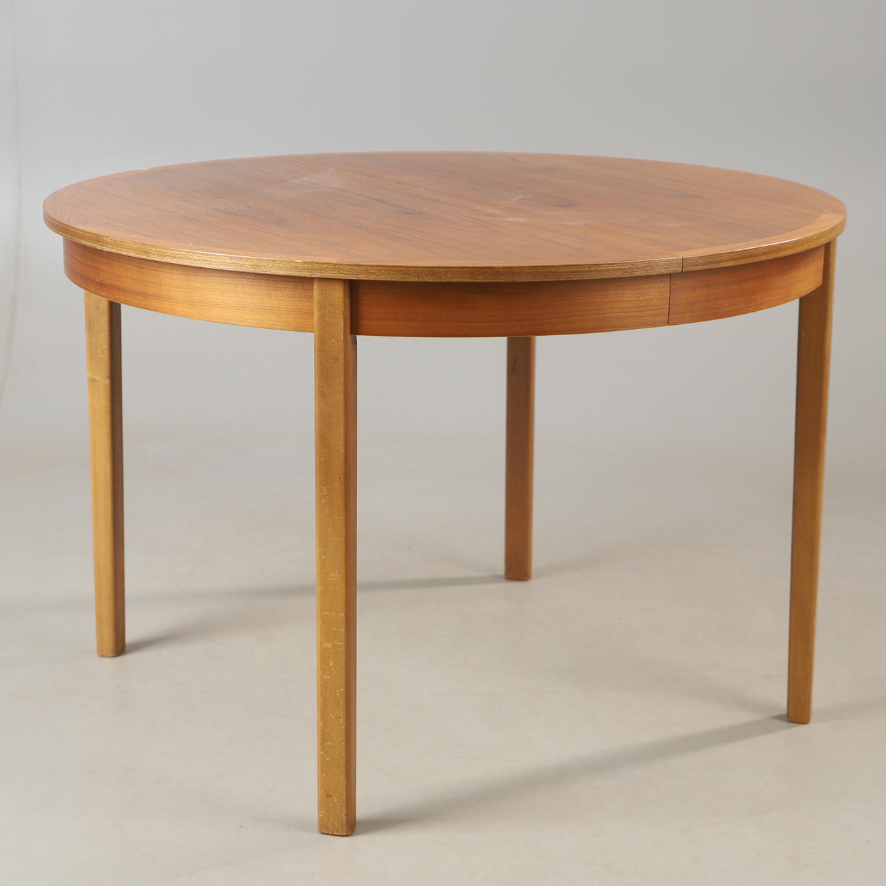 A walnut dining table, second half of the 20th century.