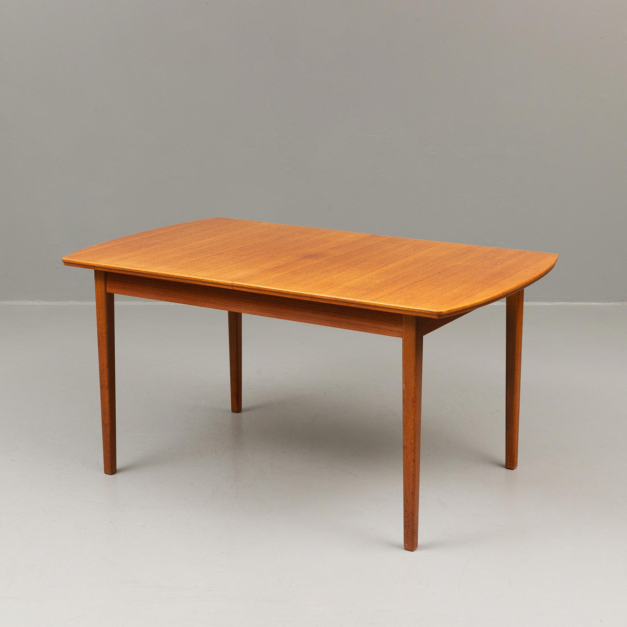 A table, teak, 2 inserts, 1950s/60s.