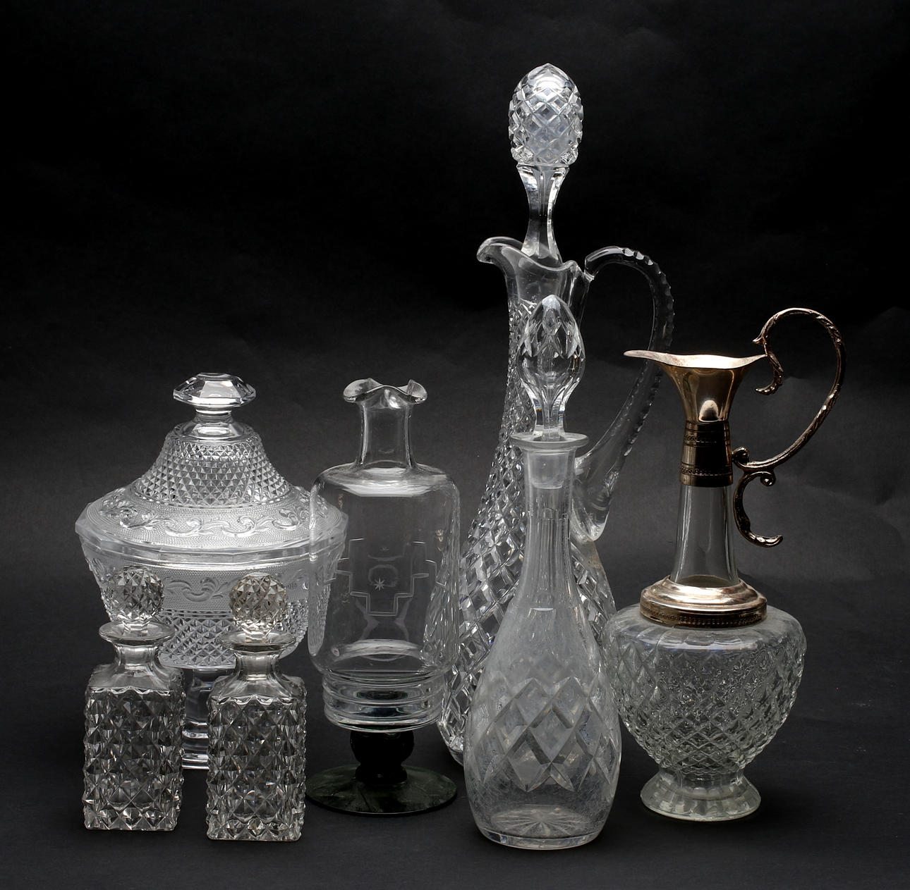 LOCKSKÅL OCH KARAFFER, 6 st, glas, 1900-tal.