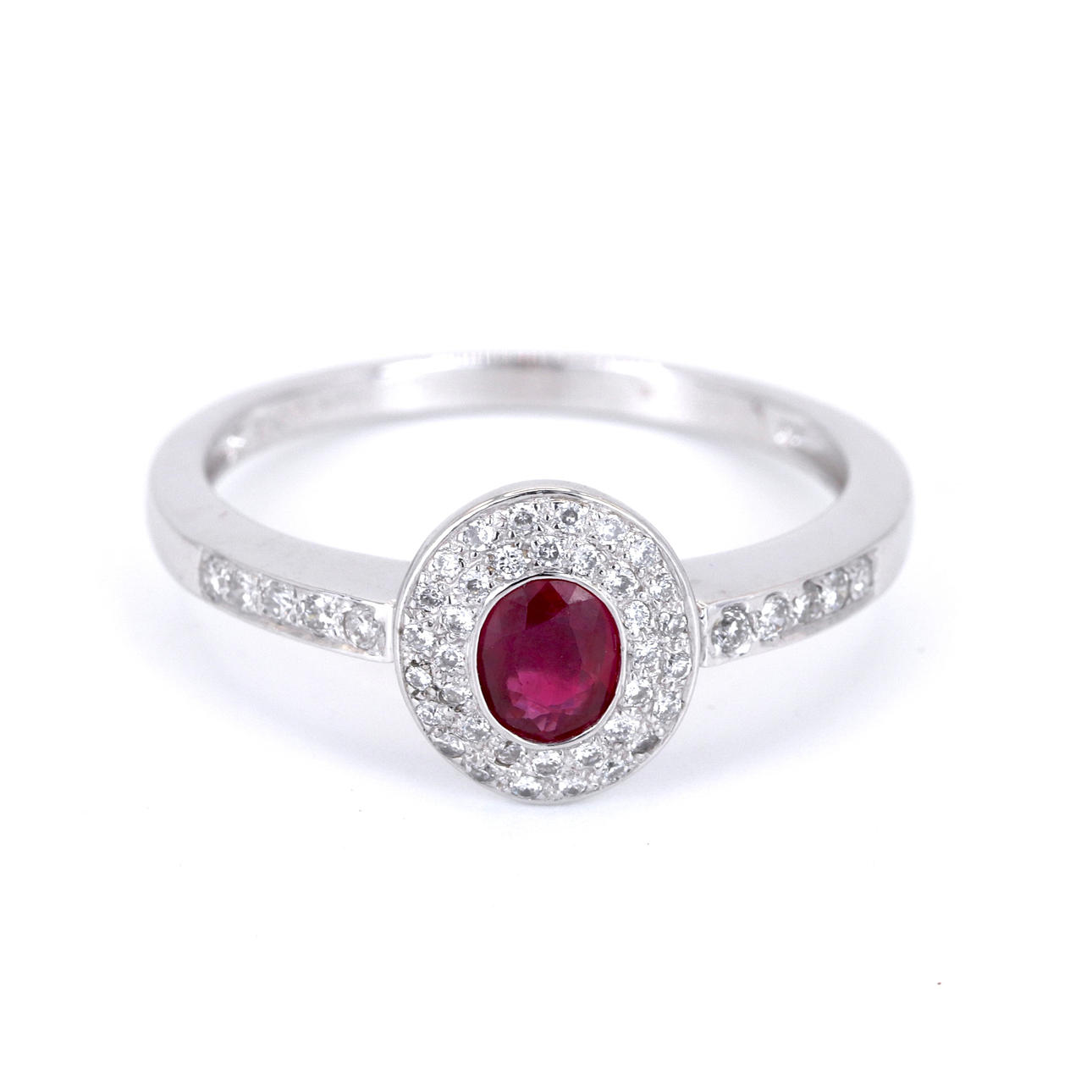 18CT WHITE GOLD DIAMOND & RUBY SET RING.