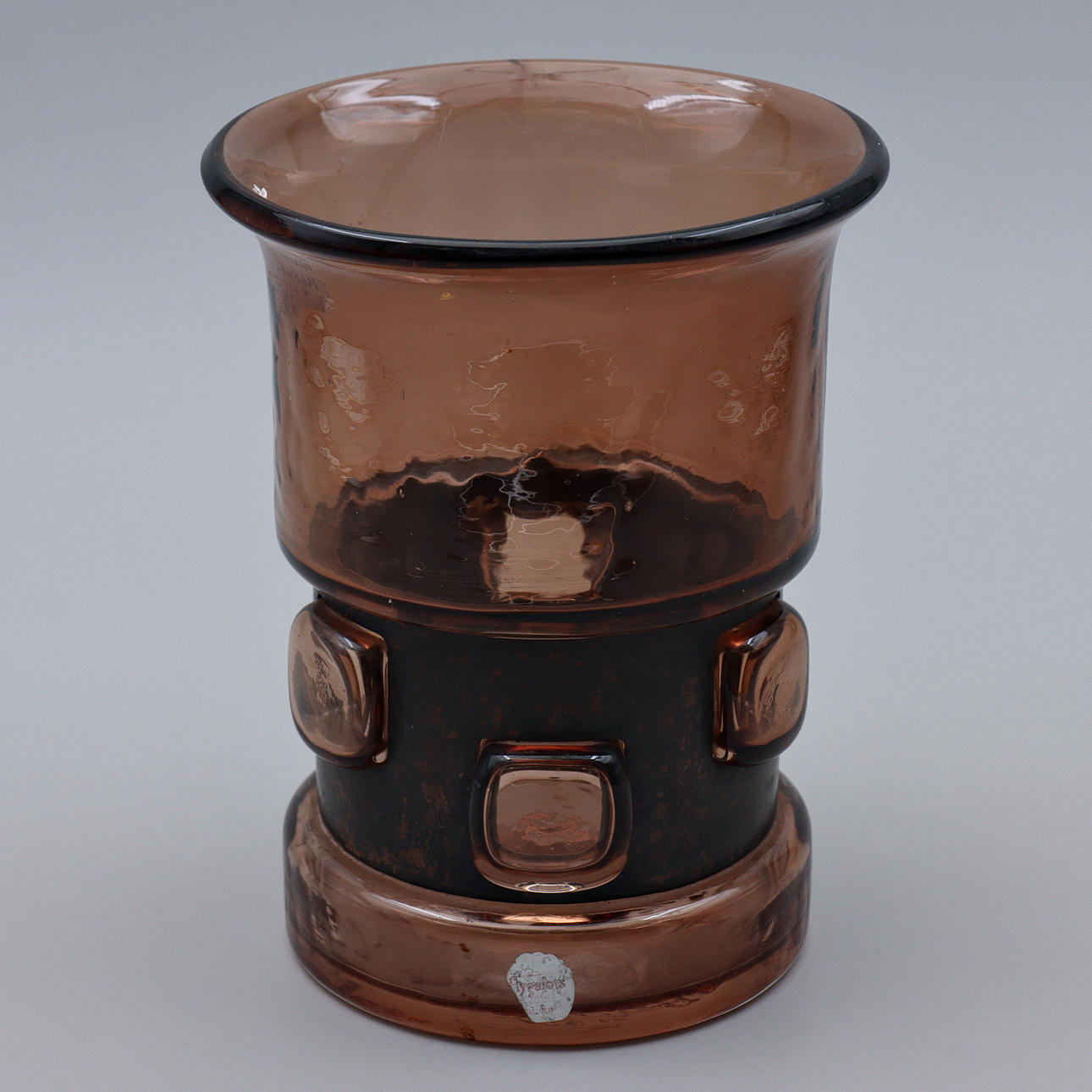 WIKTOR BERNDT. A 1960S FLYGSFORS VASE.