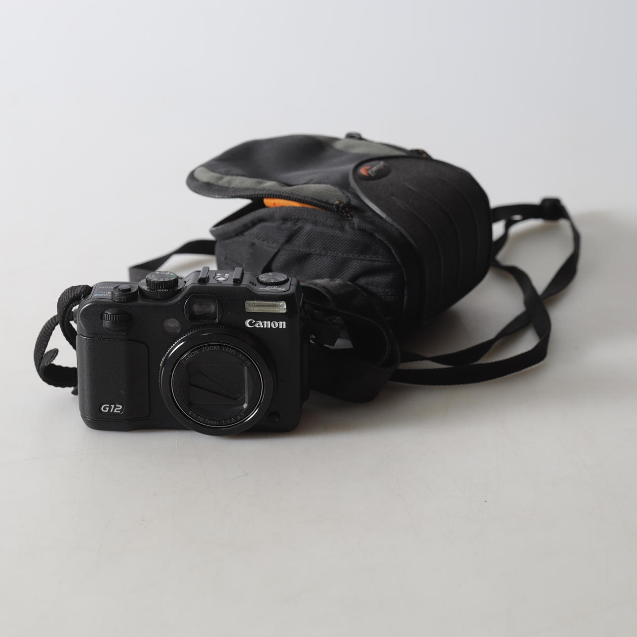 CAMERA Canon Power Shot G12, Japan.