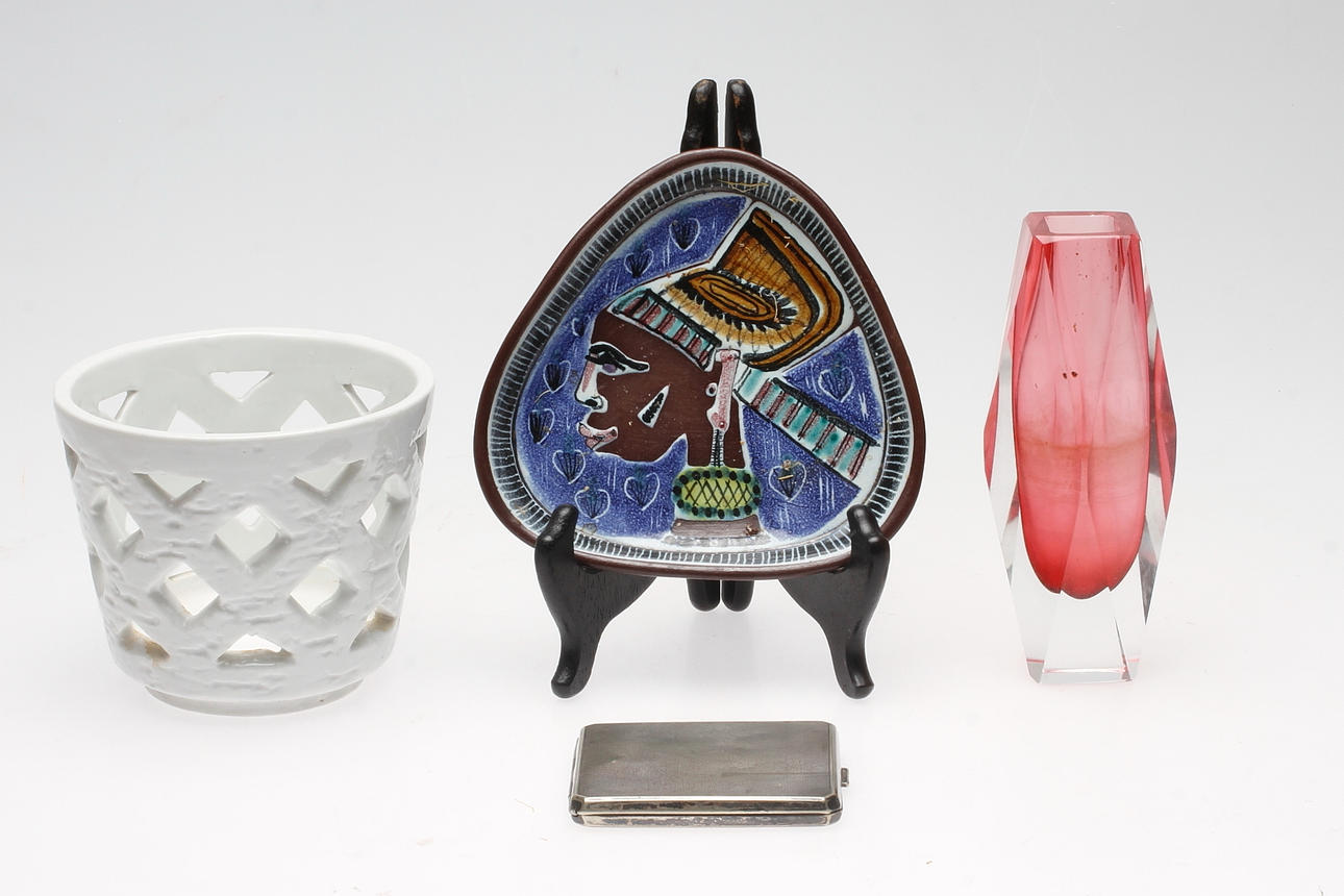 GLAS, KERAMIK och NYSILVER, 4 delar.