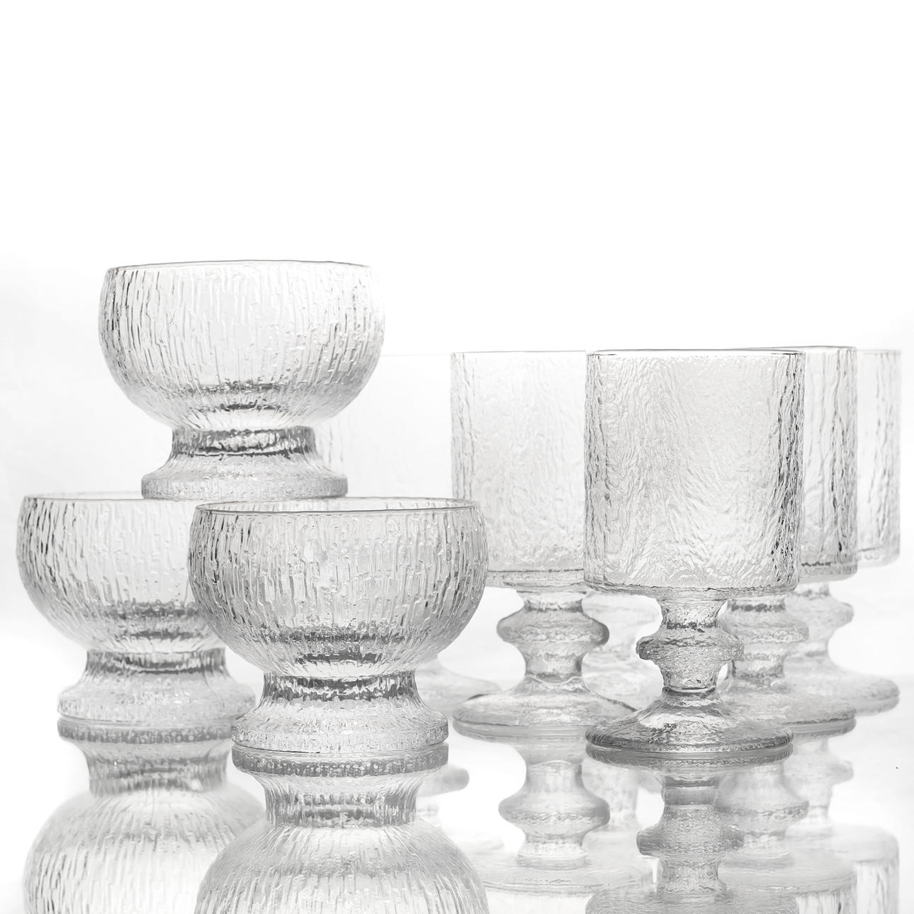TIMO SARPANEVA. ÖLGLAS SAMT SKÅLAR. (9 delar).