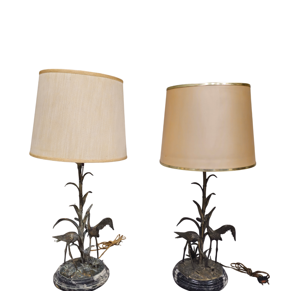 ETT PAR BORDSLAMPOR I MARMOR OCH SILVERMETALL. BAMBU MED HÄGER. SIGNERAD G. SKARP.