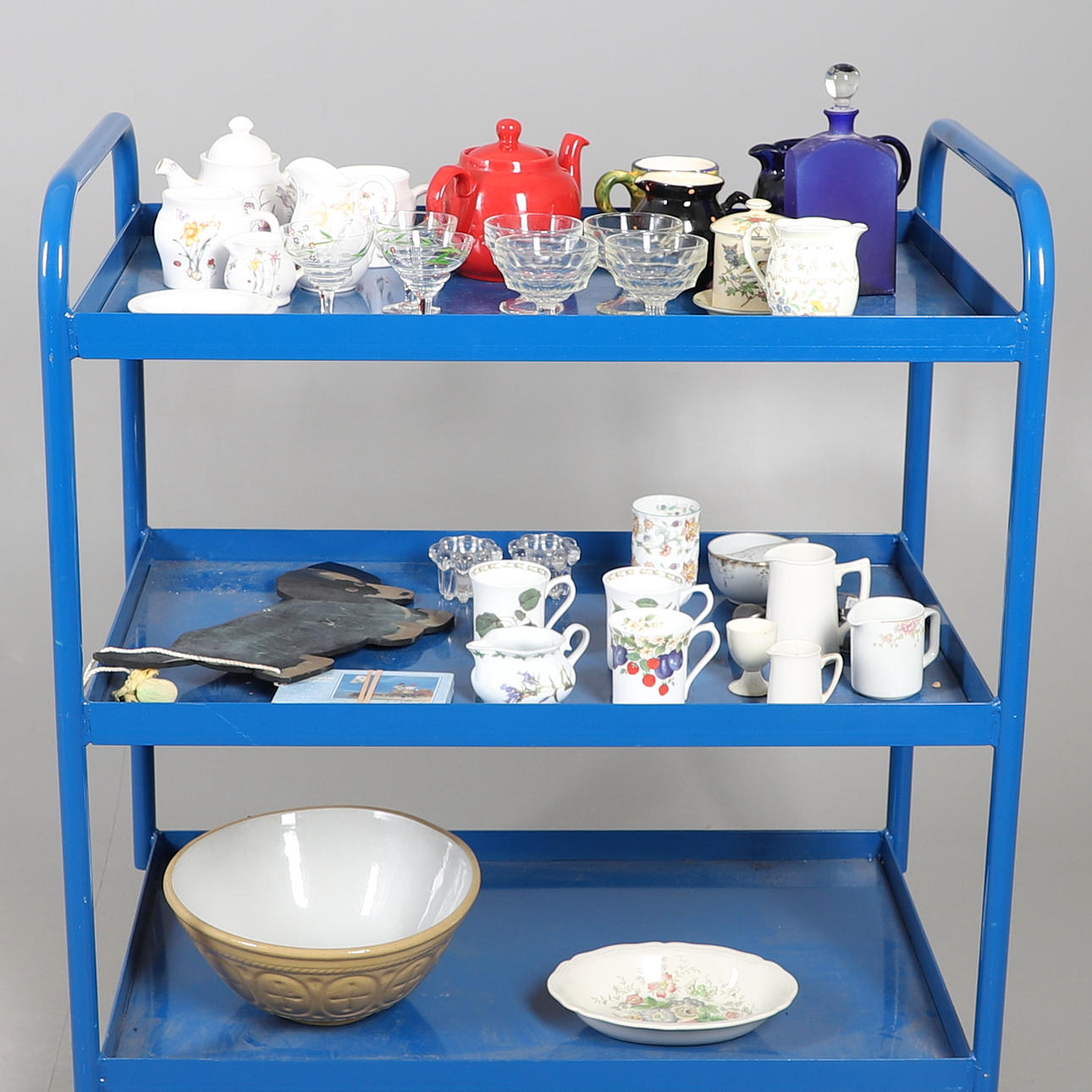 KITCHEN CERAMICS & OTHER ITEMS.