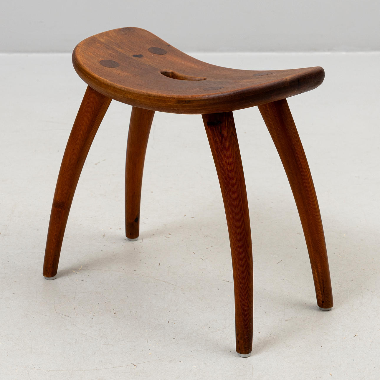 ATTRIBUTED TO TORSTEN CLAESSON. Stool, pine, stained, unmarked, 1930s/1940s.