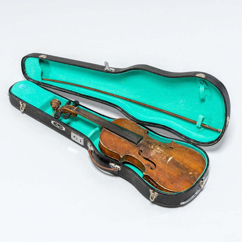 A violin, probably 20th century.