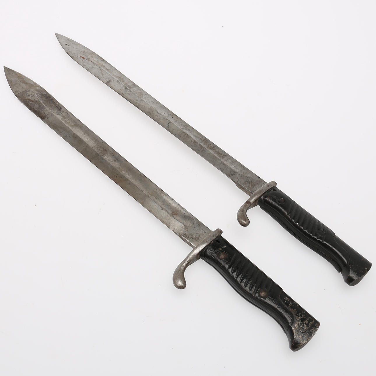 BAJONETTER, 2 stycken.