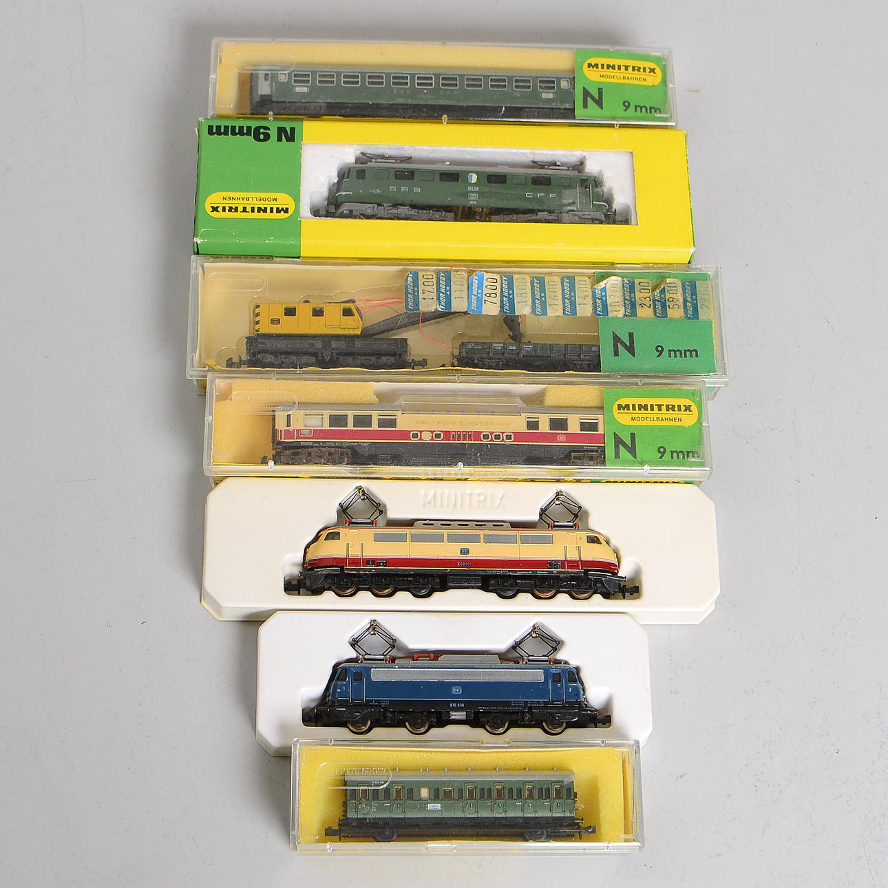 LOCOMOTIVES AND WAGONS, N scale, Minitrix. Toys - Model railways ...