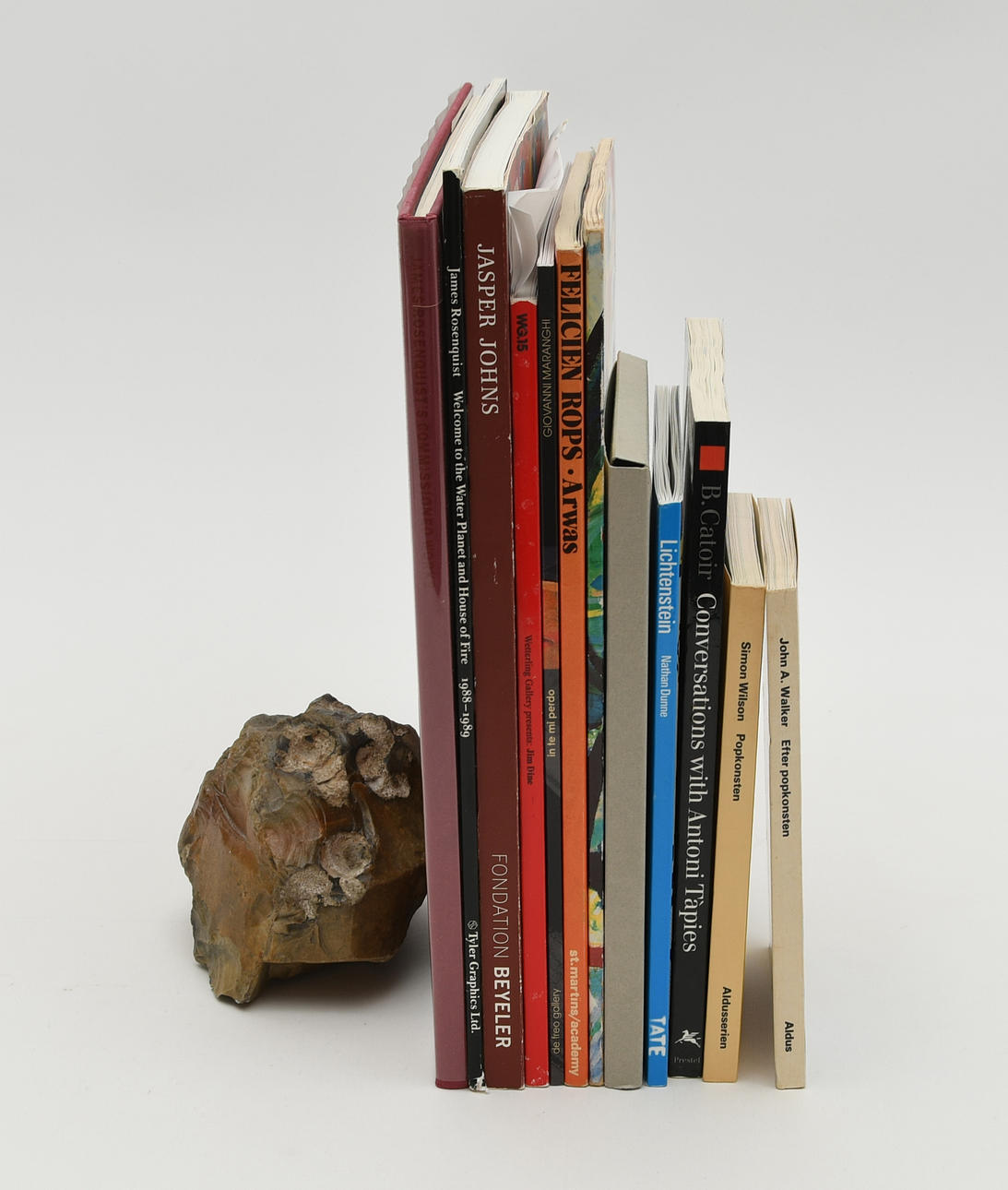 Foreign artists. 12 Volumes.