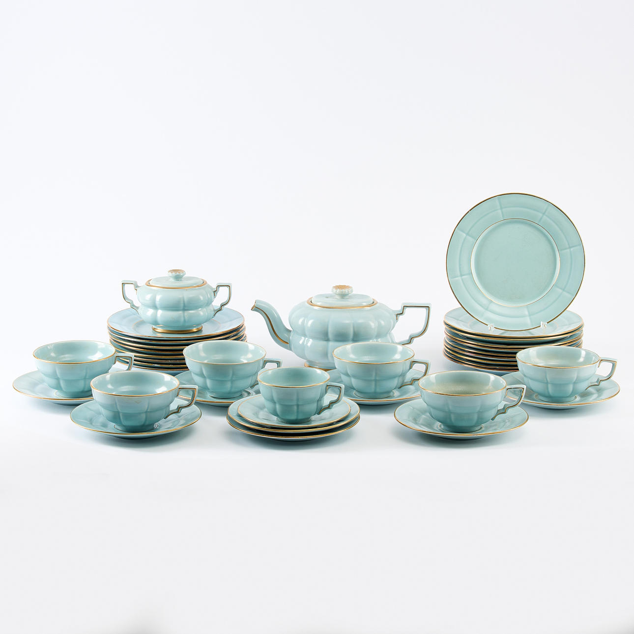 ARTHUR PERCY. A 34-piece flintware tea set, “Grand”.