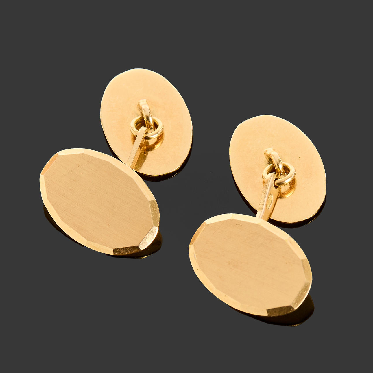 CUFFLINKS, 18k gold, patterned edge.