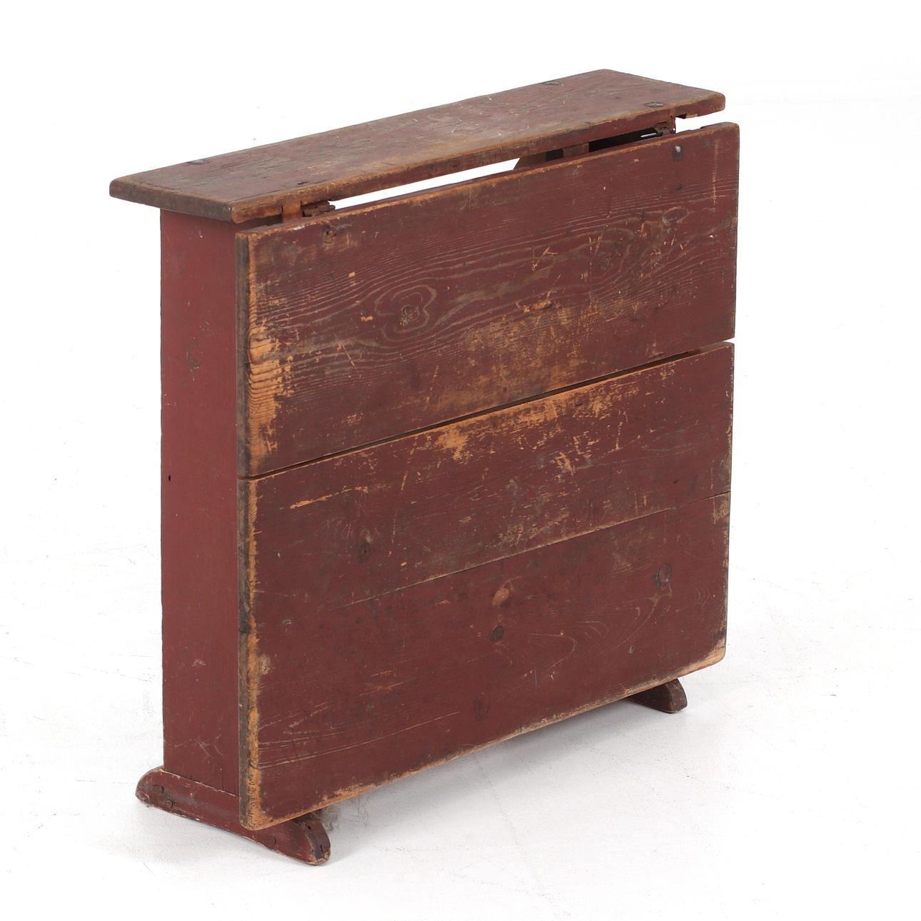 A wooden table, common pine, 19th century.